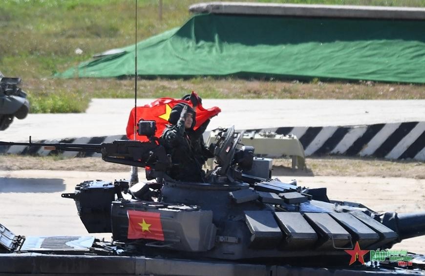 Đội tuyển xe tăng Việt Nam ra quân thi đấu tại Army Games 2022