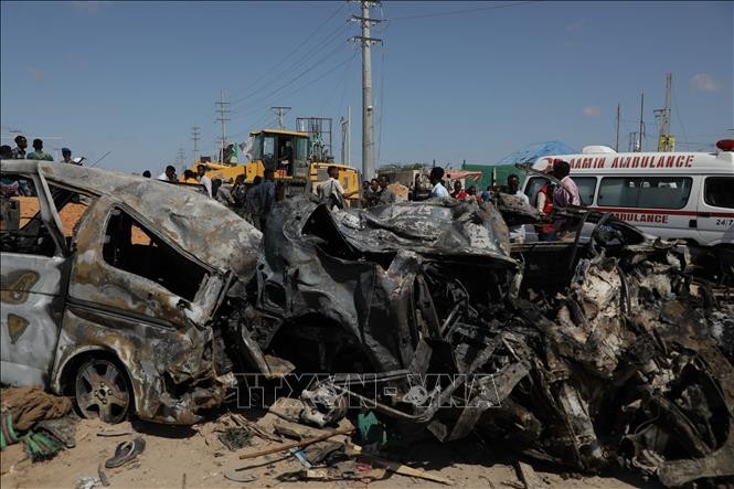 Hiện trường vụ đánh bom ở thủ đô Mogadishu, Somalia ngày 28/12/2019. Ảnh: THX/TTXVN
