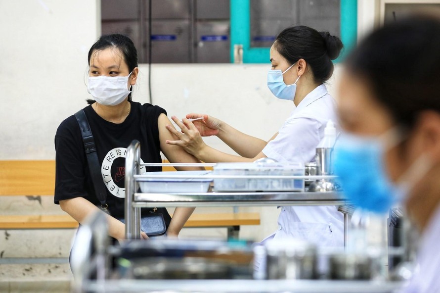 Việt Nam vừa tiếp nhận 124 triệu liều vắc xin Covid-19