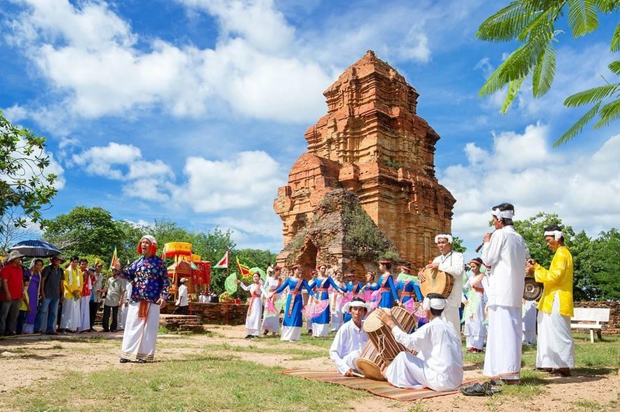 Bảo tồn, phát huy bền vững giá trị di sản văn hóa ở Bình Thuận