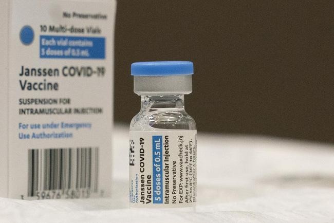 Vaccine phòng COVID-19 của Johnson & Johnson giúp giảm 85% nguy cơ nhập viện vì Omicron