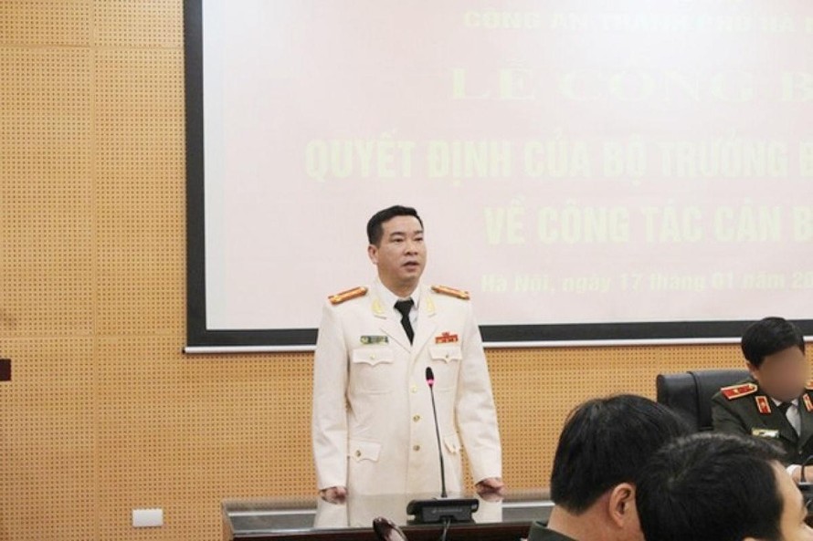 Nguyên Trưởng công an quận Tây Hồ, nguyên Trưởng phòng Cảnh sát kinh tế Công an Hà Nội Phùng Anh Lê