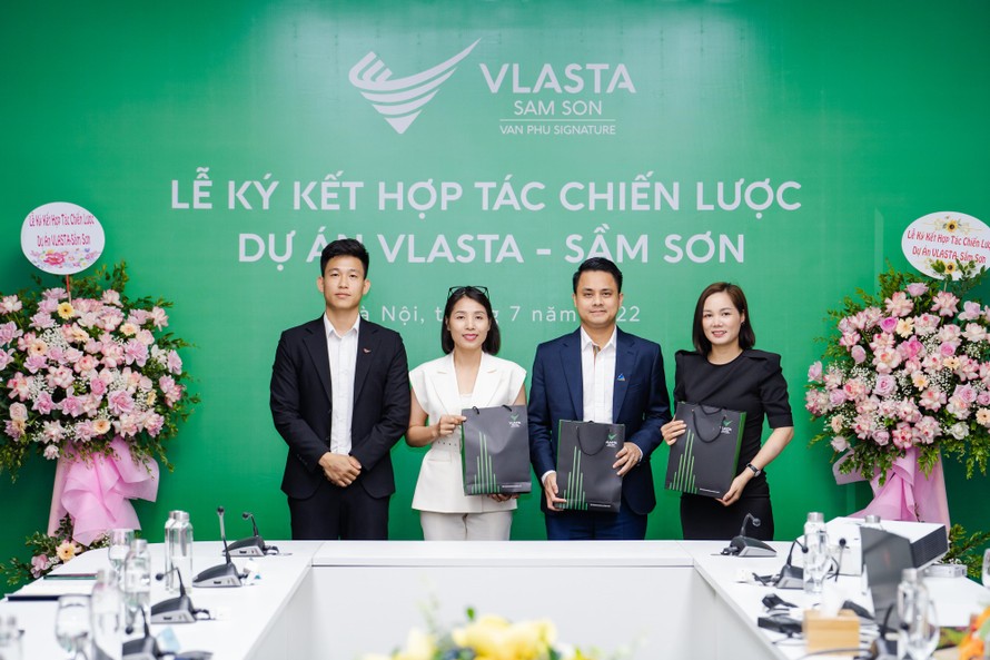 Lễ ký kết hợp tác chiến lược dự án Vlasta – Sầm Sơn diễn ra tại Hà Nội ngày 15/7/2022. (Ảnh: vlastavanphu.vn)