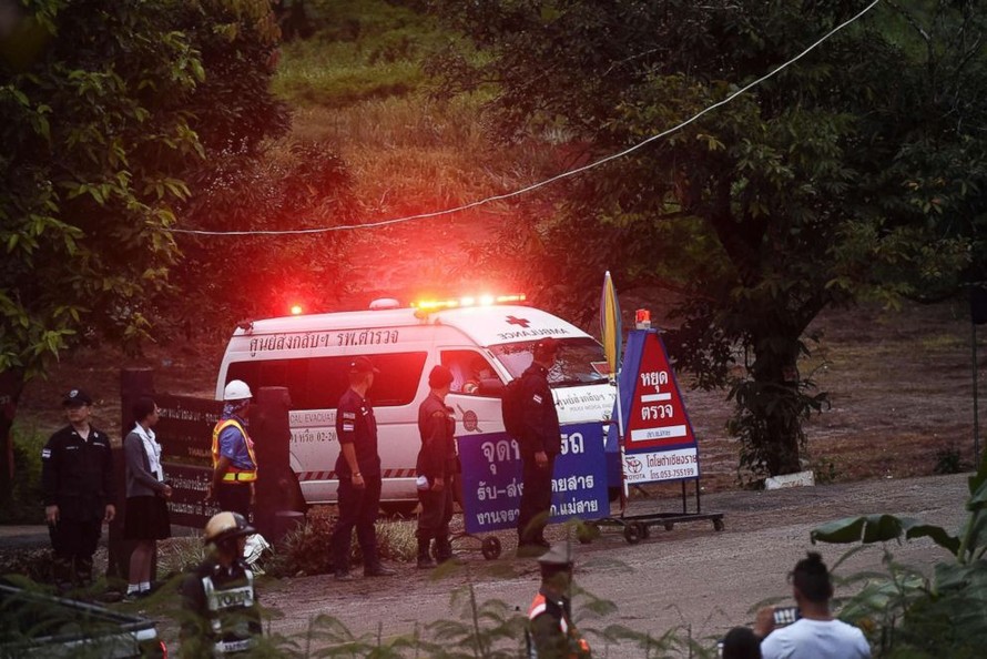 8 nạn nhân mắc kẹt trong hang Tham Luang đã được giải cứu