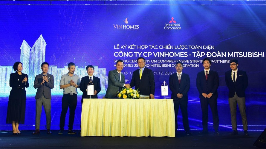 Đại diện Công ty Cổ phần Vinhomes và Tập đoàn Mitsubishi Corporation (Nhật Bản) ký kết biên bản ghi nhớ hợp tác toàn diện.