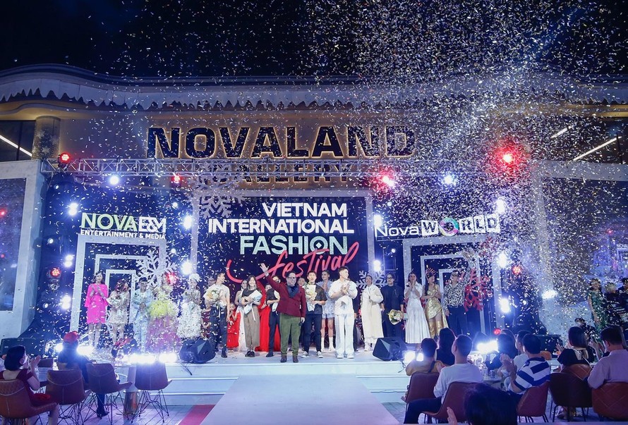 Lễ hội Thời trang quốc tế Việt Nam 2021 - Vietnam International Fashion Festival 2021 (VIFF).