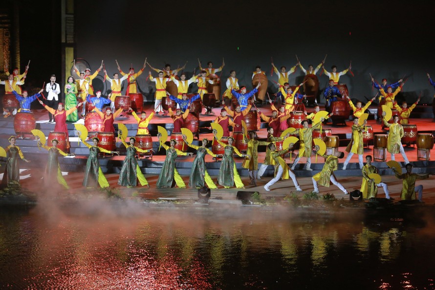 Trình diễn tại đêm khai mạc Năm du lịch quốc gia 2022 tại Hội An, Quảng Nam.