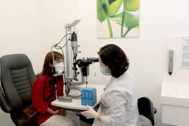 Bệnh viện FV triển khai điều trị tật khúc xạ mắt bằng công nghệ CLEAR