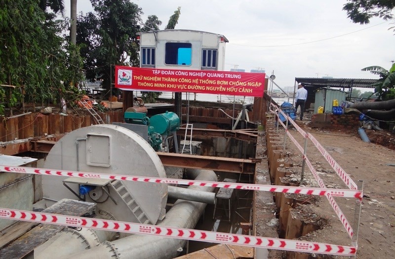 Trạm bơm chống ngập cho đường Nguyễn Hữu Cảnh sẽ tạm dừng hoạt động để hoàn thiện công trình.