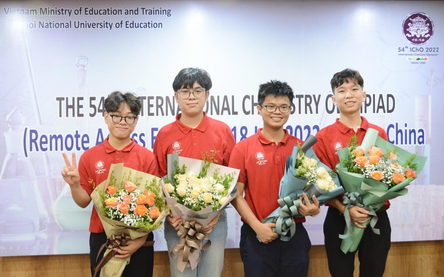 Việt Nam giành 4 Huy chương Vàng tại Olympic Hóa học Quốc tế 2022