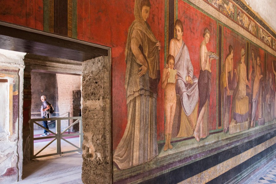 Bức tranh tường tinh tế được phát hiện tại Villa dei Misteri, Pompeii. Ảnh: The New York Times.