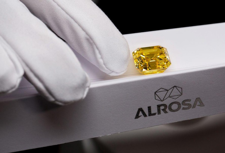 Kim cương đến từ tập đoàn khai thác mỏ khổng lồ của Nga, Alrosa PJSC. Ảnh: Bloomberg.