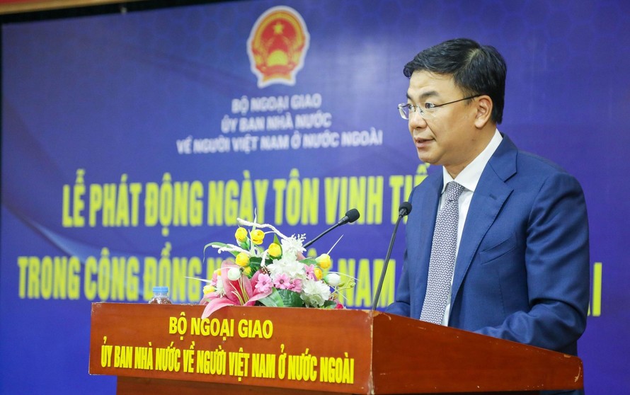 Thứ trưởng Bộ Ngoại giao, Chủ nhiệm Ủy ban Nhà nước về người Việt Nam ở nước ngoài Phạm Quang Hiệu phát biểu tại buổi lễ.