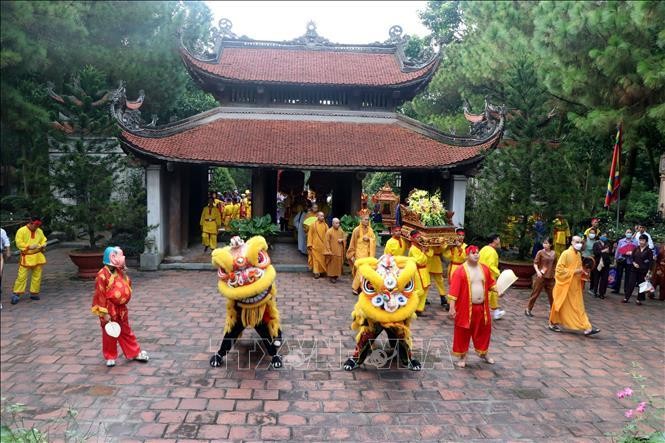 Lễ tưởng niệm 580 năm Ngày mất Anh hùng dân tộc, Danh nhân văn hóa Nguyễn Trãi. Ảnh. TTXVN.