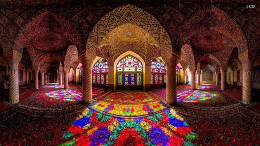Cửa sổ kính màu, Nhà thờ Hồi giáo Nasie Al Mulk, Iran 