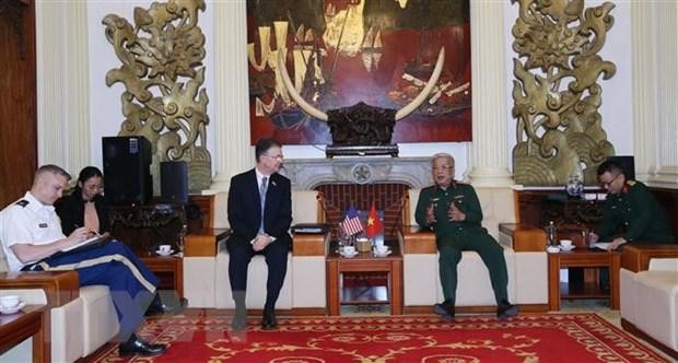 Thượng tướng Nguyễn Chí Vịnh và ông Daniel J. Kritenbrink tại buổi tiếp. (Nguồn: TTXVN/phát)