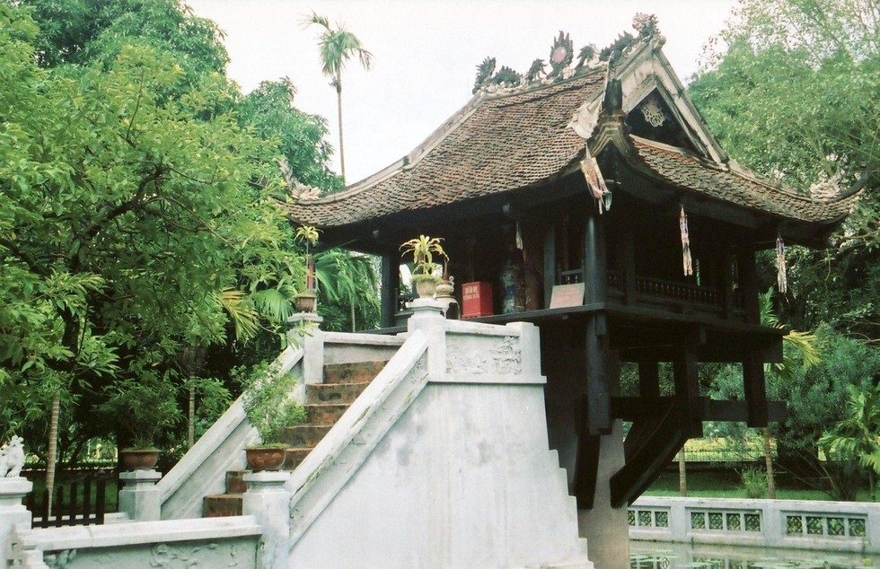 Chùa Diên Hựu, một tên gọi khác của chùa Một Cột (Ảnh: Sưu tầm).